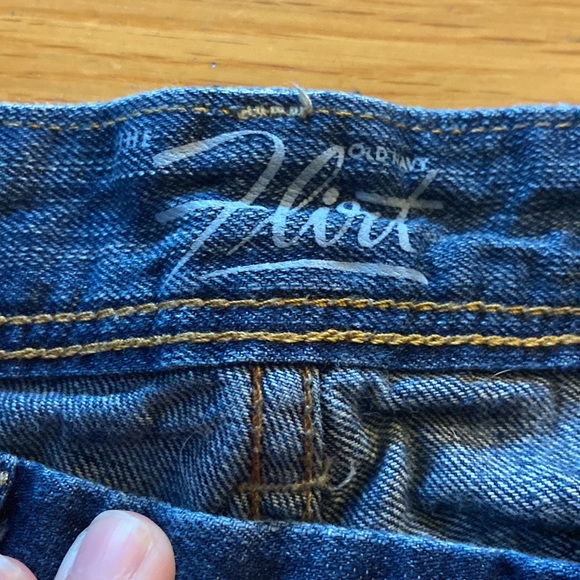 Old Navy Flirt shorts - Picture 2 of 4